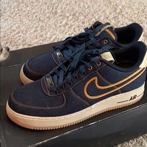 Brand new nike Oregon shoes size 10.5